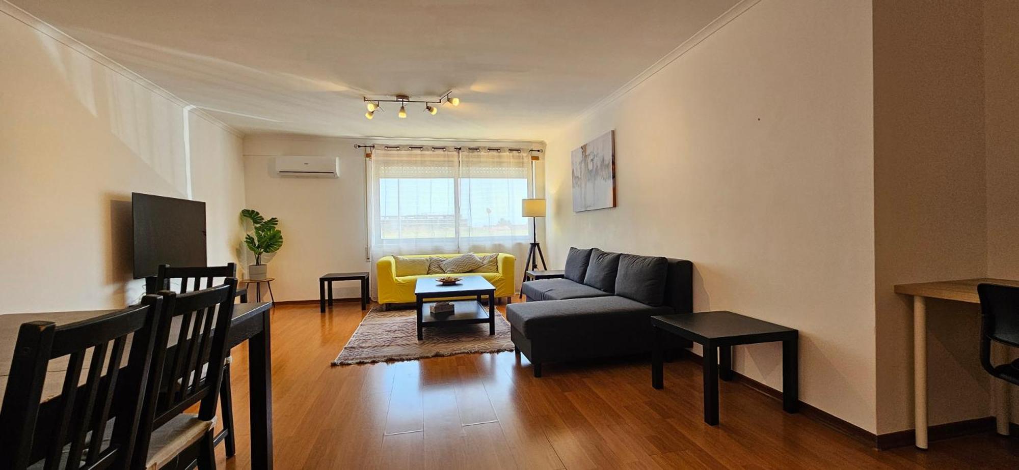 Modern 3 Bed Flat - Beaches, Expo & City Fun - Your Gateway To Lisbon Apartment Montijo Exterior foto